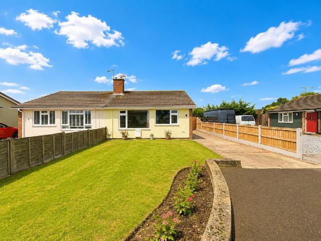Bungalow for sale in Fordham Heath, Essex