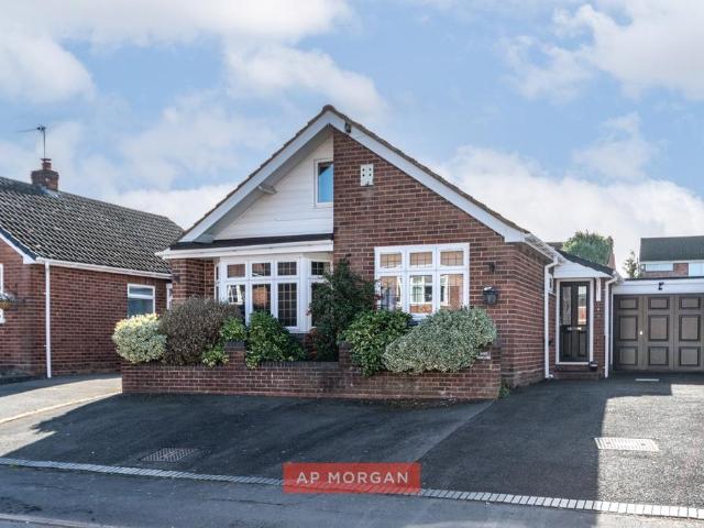 Bungalow for sale in Wall Heath, Dudley
