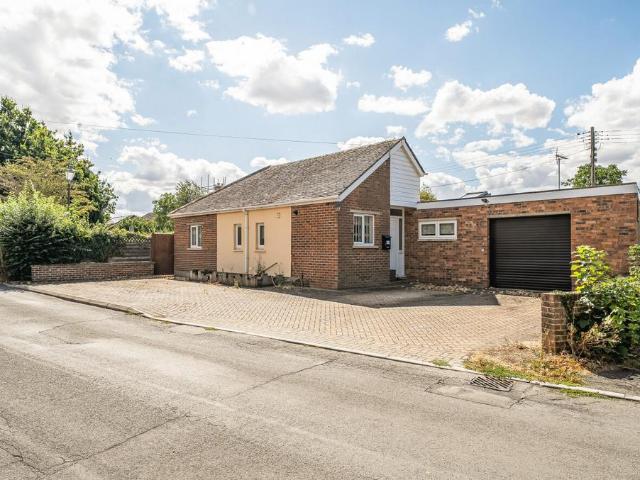 Bungalow for sale in Pamington, Gloucestershire