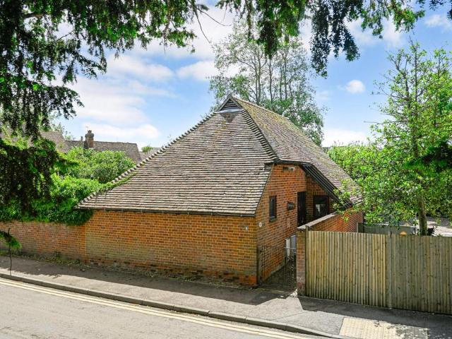 Bungalow for sale in Wye, Bridgefield