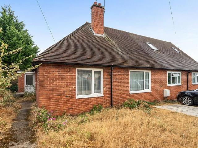 Bungalow for sale in Cookham