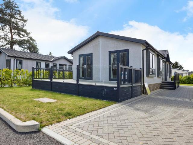 Bungalow for sale in Fole, Surrey