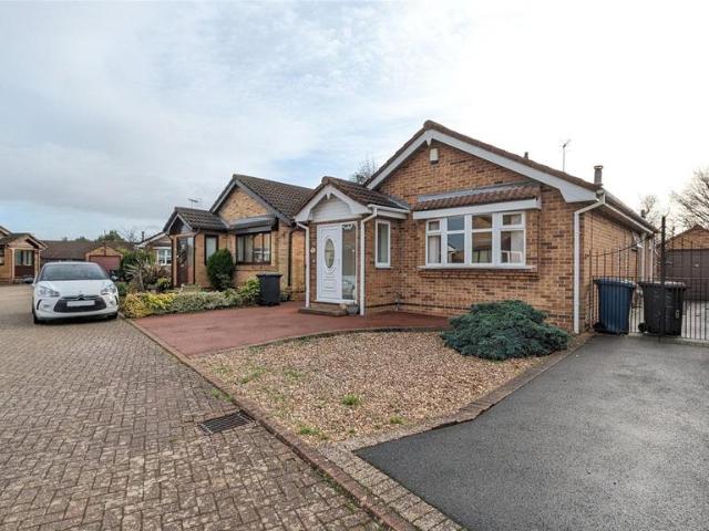 Bungalow for sale in Compton Acres, Barton In Fabis