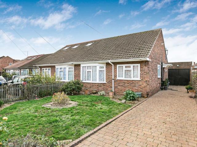 Bungalow for sale in London Borough of Hounslow, Hanworth
