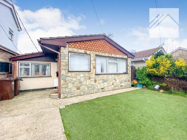 Bungalow for sale in Leigh Beck, Essex