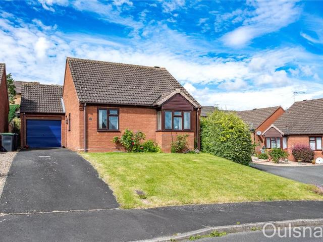 Bungalow for sale in Stoke Pound, Bromsgrove