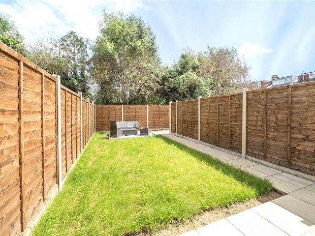 Bungalow for sale in Finchley, Greater London