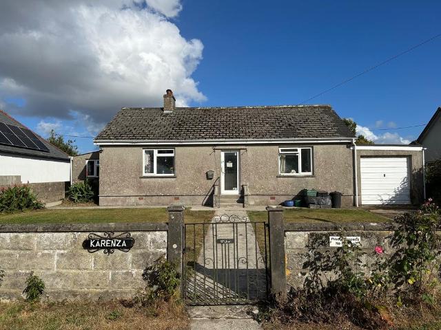 Bungalow for sale in Garras, Cornwall