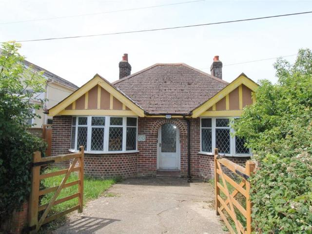 Bungalow for sale in Gurnard, Isle Of Wight