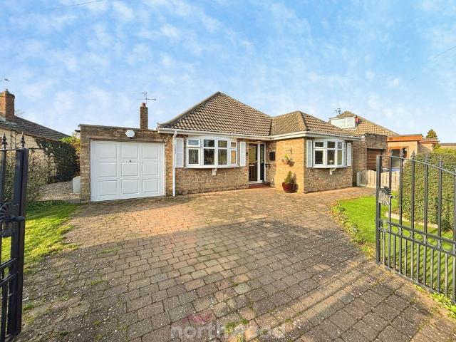 Bungalow for sale in Hatfield, South Yorkshire