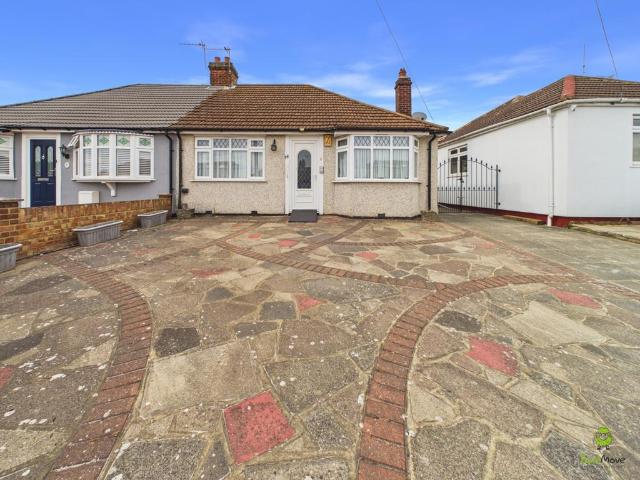 Bungalow for sale in West Heath, Greater London
