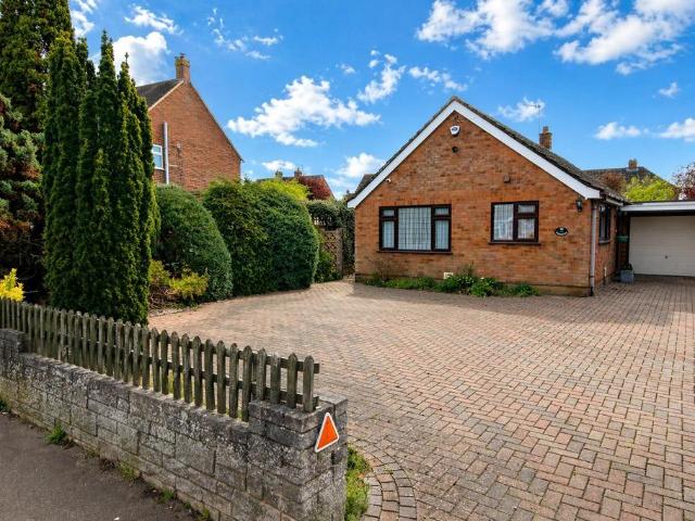 Bungalow for sale in Westoning, Bedfordshire