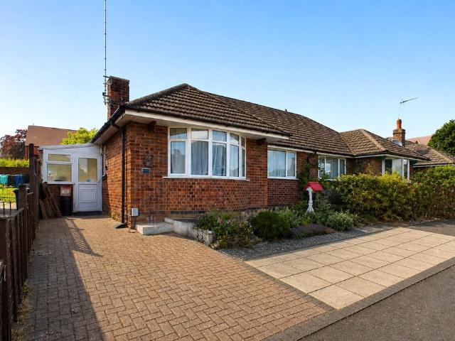 Bungalow for sale in Leisure Village, Kettering