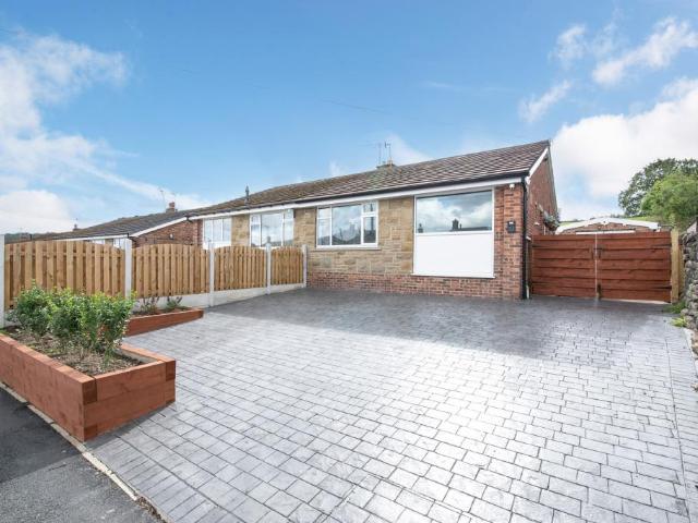 Bungalow for sale in Cottingley, West Yorkshire
