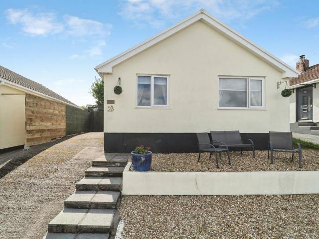Bungalow for sale in Pentlepoir, Wales