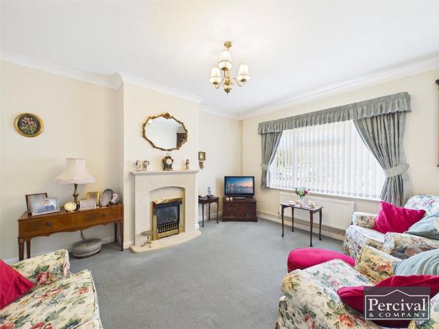 Bungalow for sale in Chipping Hill, Essex
