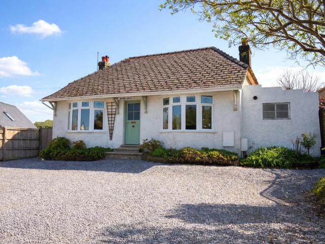 Bungalow for sale in Saundersfoot, Wales