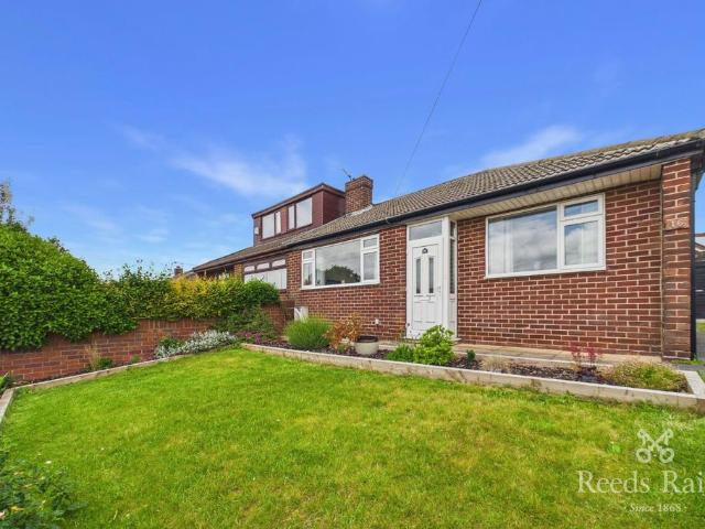 Bungalow for sale in West Ardsley, Tingley