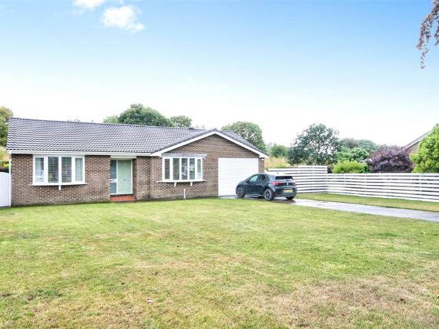 Bungalow for sale in North Lodge