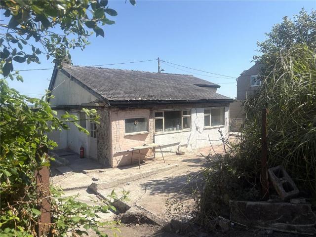 Bungalow for sale in Y Felinheli, Wales