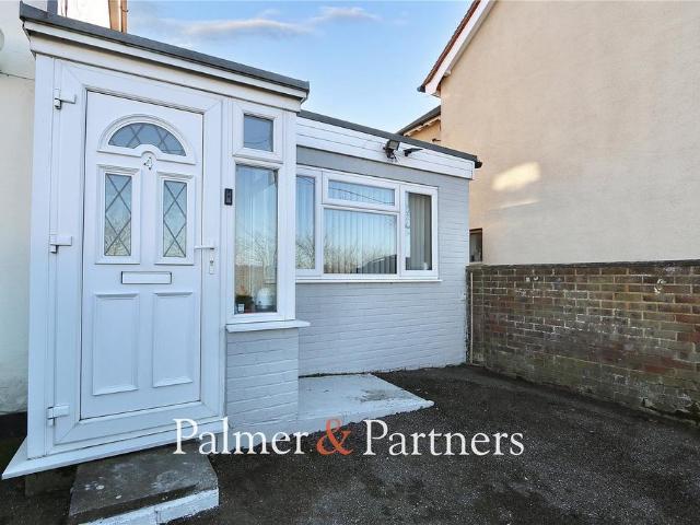 Bungalow for sale in Shotley, Chelmondiston