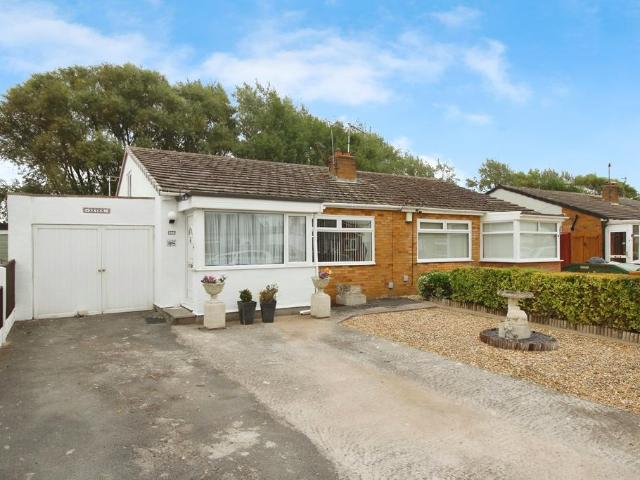Bungalow for sale in Towyn, Wales