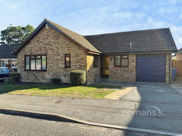 Bungalow for sale in Little Sandhurst, Sandhurst