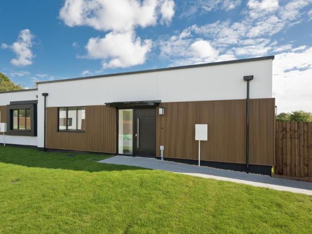 Bungalow for sale in Wexham, Iver