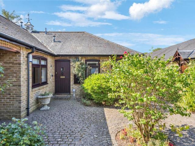 Bungalow for sale in Pouchen End, Hertfordshire