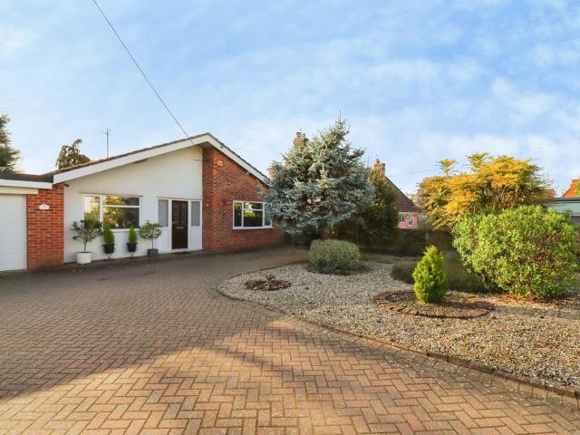 Bungalow for sale in Chelmondiston, Suffolk