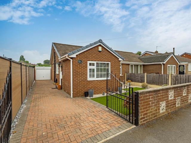 Bungalow for sale in Carlton, Athersley North