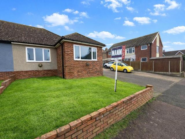 Bungalow for sale in Minster, Acol