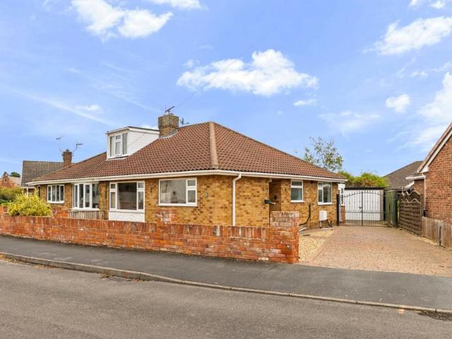 Bungalow for sale in Waltham