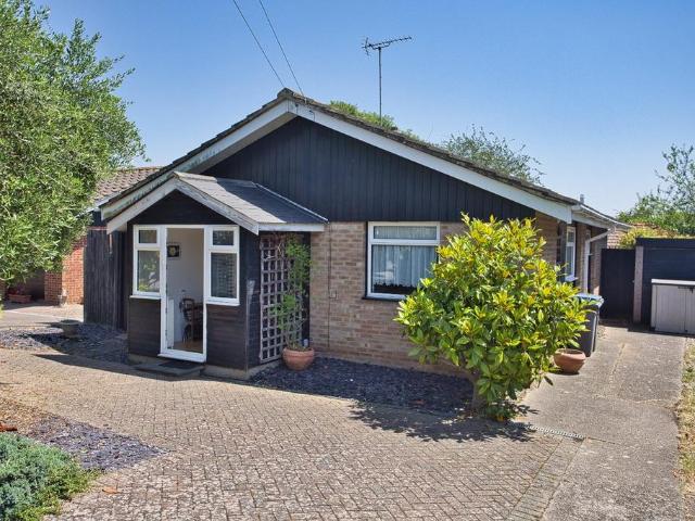 Bungalow for sale in Upper Deal, Ash