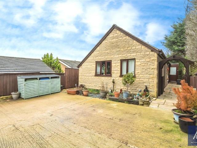 Bungalow for sale in Croughton, Northamptonshire