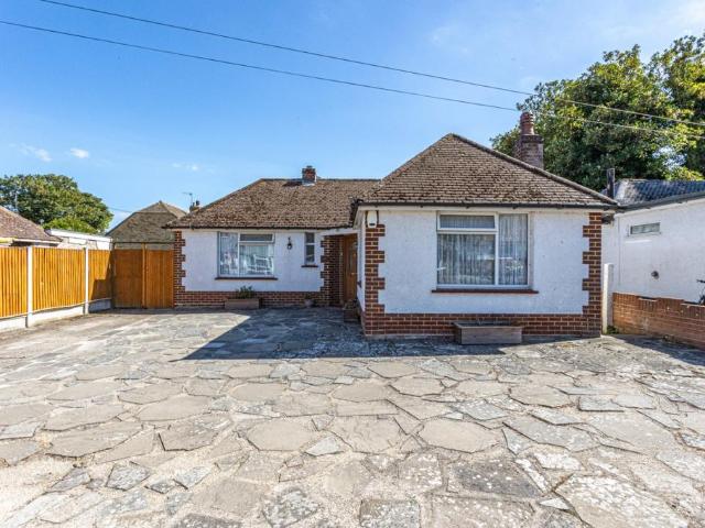 Bungalow for sale in Millmead, Acol