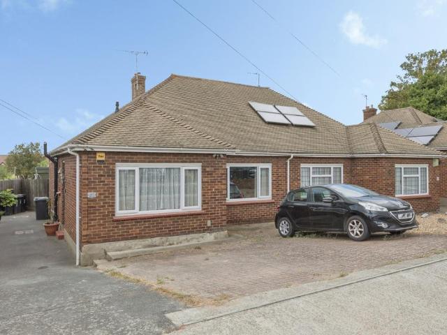 Bungalow for sale in Gravesend, Gravesham