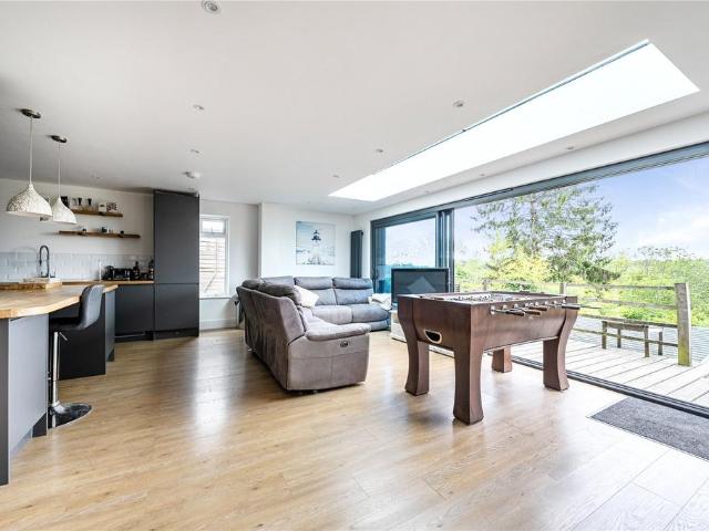 Bungalow for sale in Aperfield, Greater London