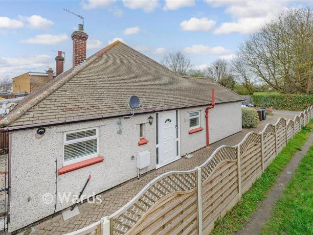 Bungalow for sale in Stone, Monks Orchard