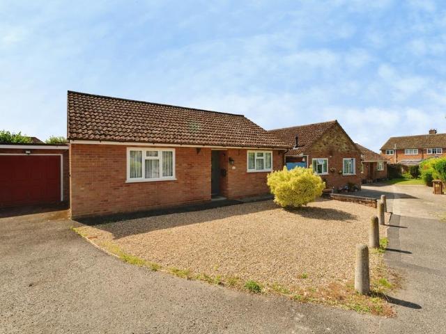 Bungalow for sale in Chelmondiston, Suffolk