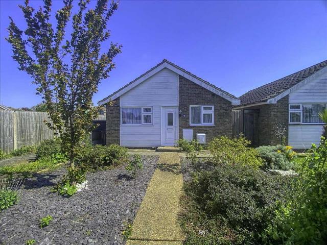 Bungalow for sale in Frinton and Walton, Dale Hill
