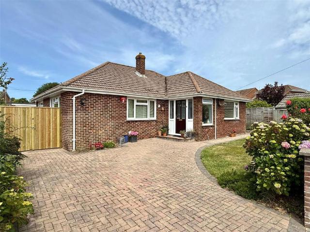 Bungalow for sale in Milford-on-Sea, Ashurst Bridge