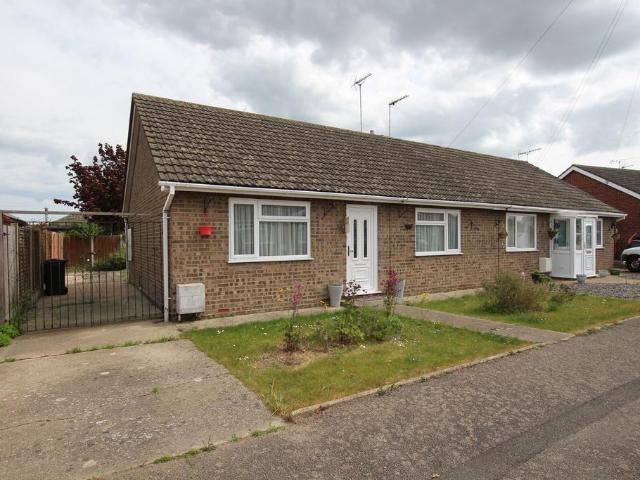 Bungalow for sale in Holland-on-Sea, Dale Hill