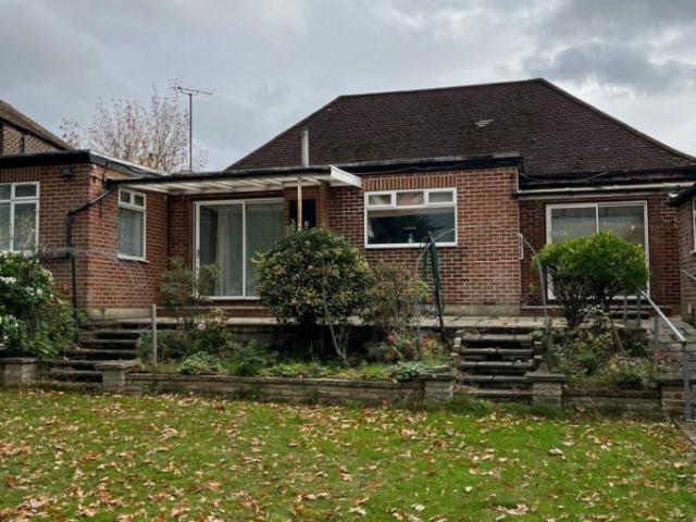 Bungalow for sale in Southgate, Oakwood