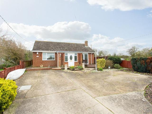 Bungalow for sale in The Bridge, Kent