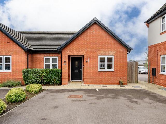 Bungalow for sale in Cranfield, Bedfordshire