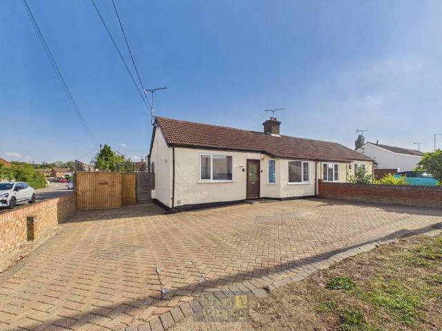 Bungalow for sale in Steeple View, Essex