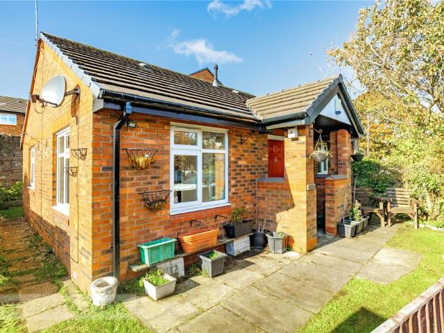 Bungalow for sale in Mossley Cross, Tameside