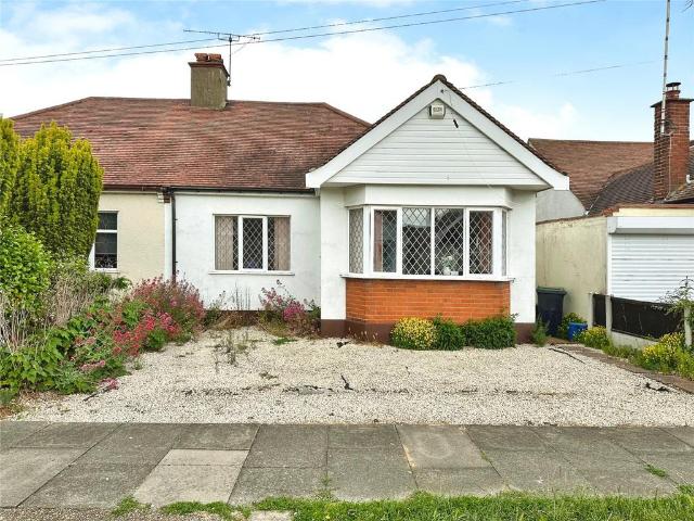 Bungalow for sale in Alton Barnes, Essex