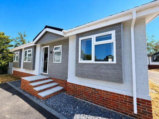 Bungalow for sale in Wrotham, Bourne Vale